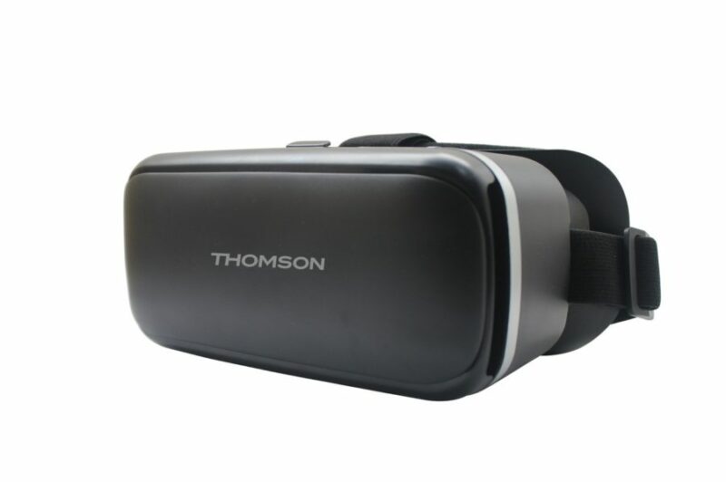 customer-gift-helmet-virtual-reality-thomson