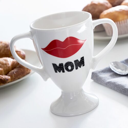 cadeau-anniversaire-tasse-trophee-mom