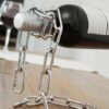 cadeau-original-porte-bouteille-chaine-1