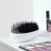 idee-cadeau-femme-30-ans-brosse-demelante