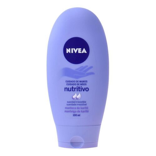 gift-idea-woman-30-years-old-hands-nivea