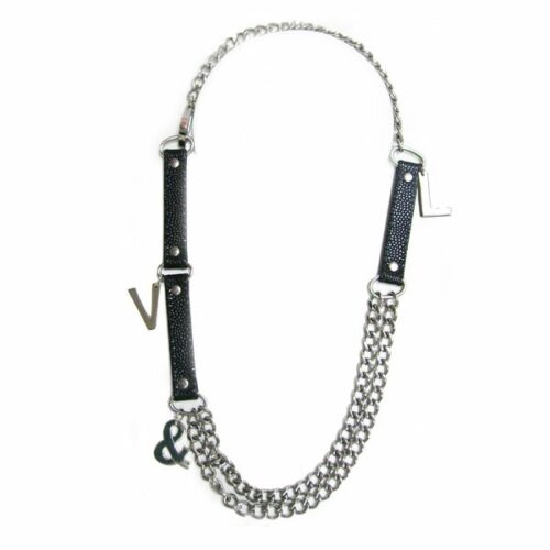 gift-idea-woman-necklace-voctorio-and-lucchino-black
