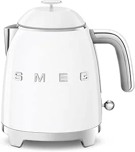 Cadeau CSE : Smeg, Petite Bouilloire Électrique KLF05WHEU 0,8 L, Fil — cadeau CSE cadeau entreprise