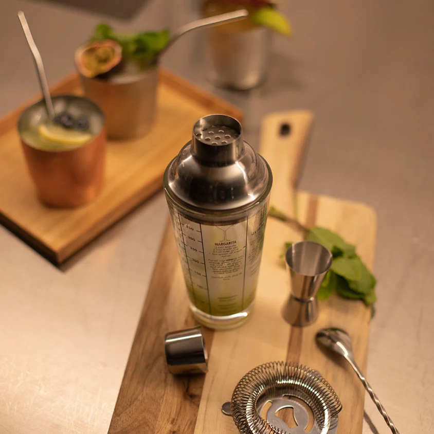 Set à Cocktails Inox – Cadeau CSE Idéal Soirées | DeltaBrands — vue 1 — cadeau entreprise